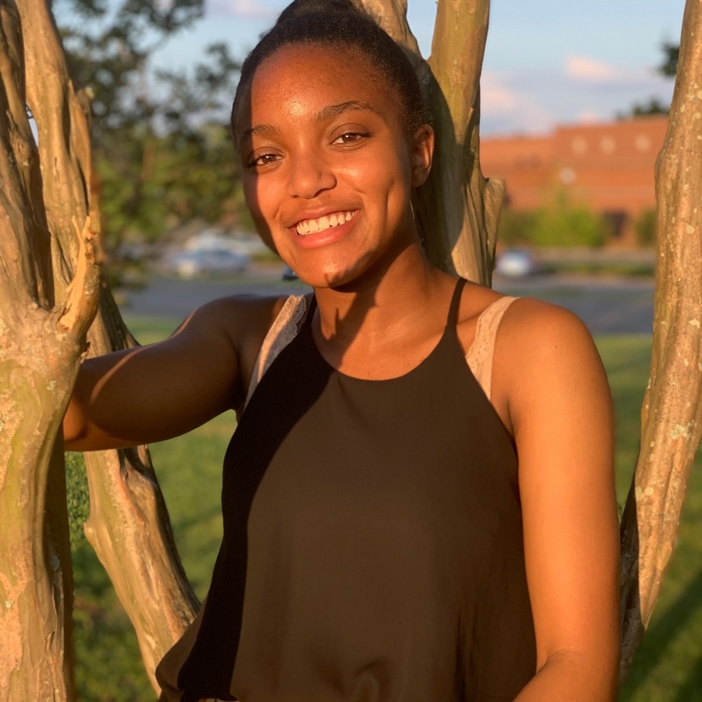 Meet your Posher, Halla